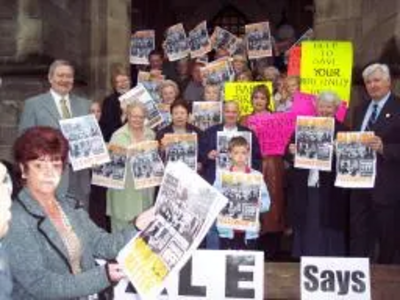 Councillor Jean Ashworth leads the protests against the cuts!